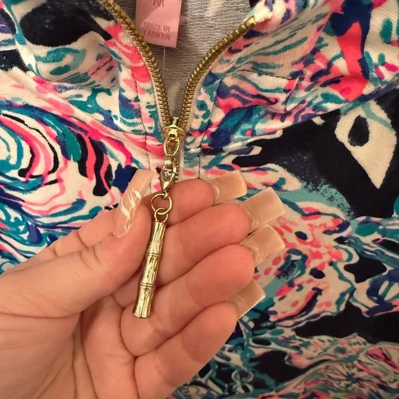 NWT Lilly Pulitzer Skipper Popover UPF 50 in Bright Navy - Picture 4 of 5